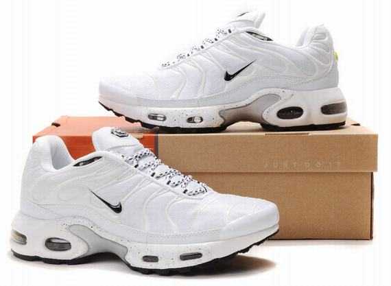 paire de tn basket tn requin shop shoes skate pas cher discount.JPG